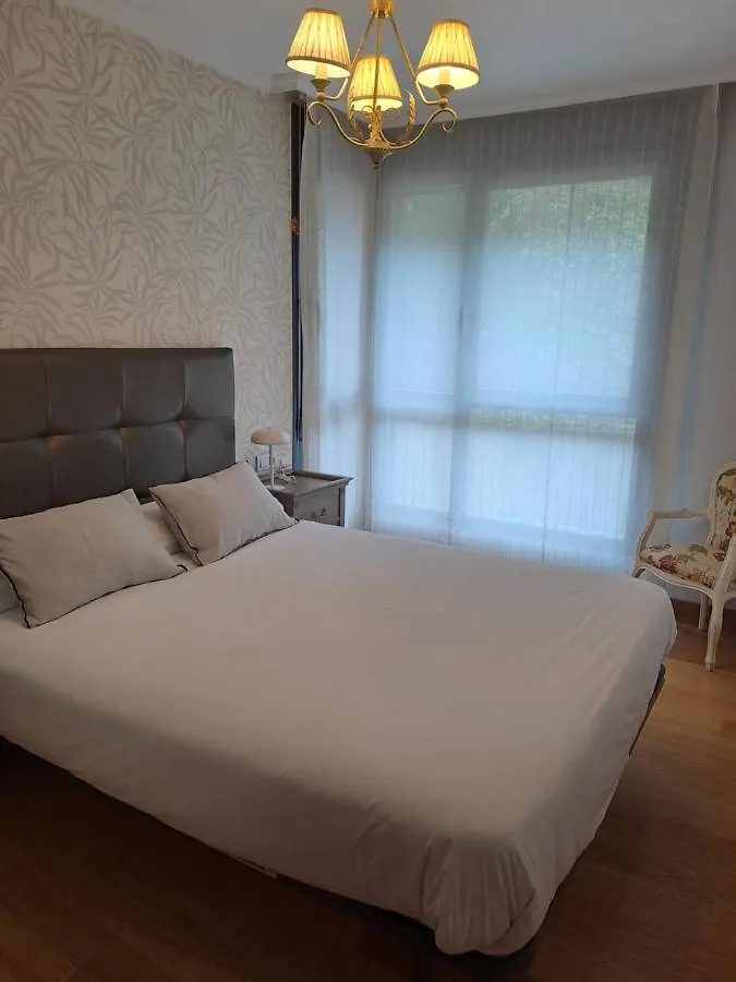 Apartamento En El Centro Con Garaje Directo. Bilbao 0*,  Spain